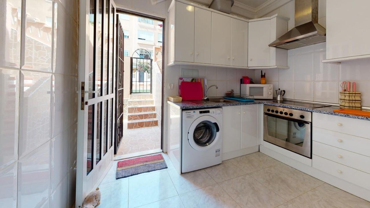 Cozy & Bright Bungalow Torrevieja Bagian luar foto