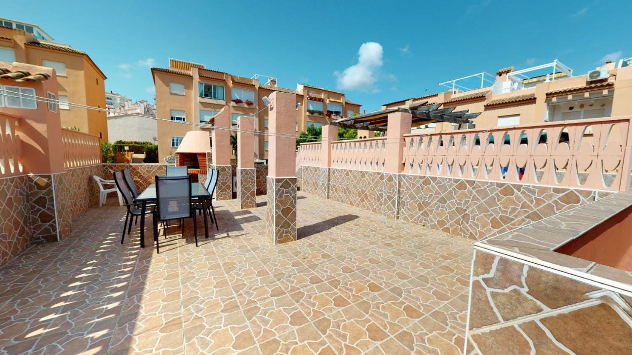 Cozy & Bright Bungalow Torrevieja Bagian luar foto